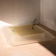 Inflatable Table 001 by Jabez Bartlett