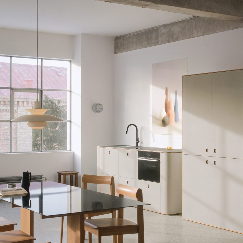 Tiny Kitchen Green Line by Neuvermoebelt
