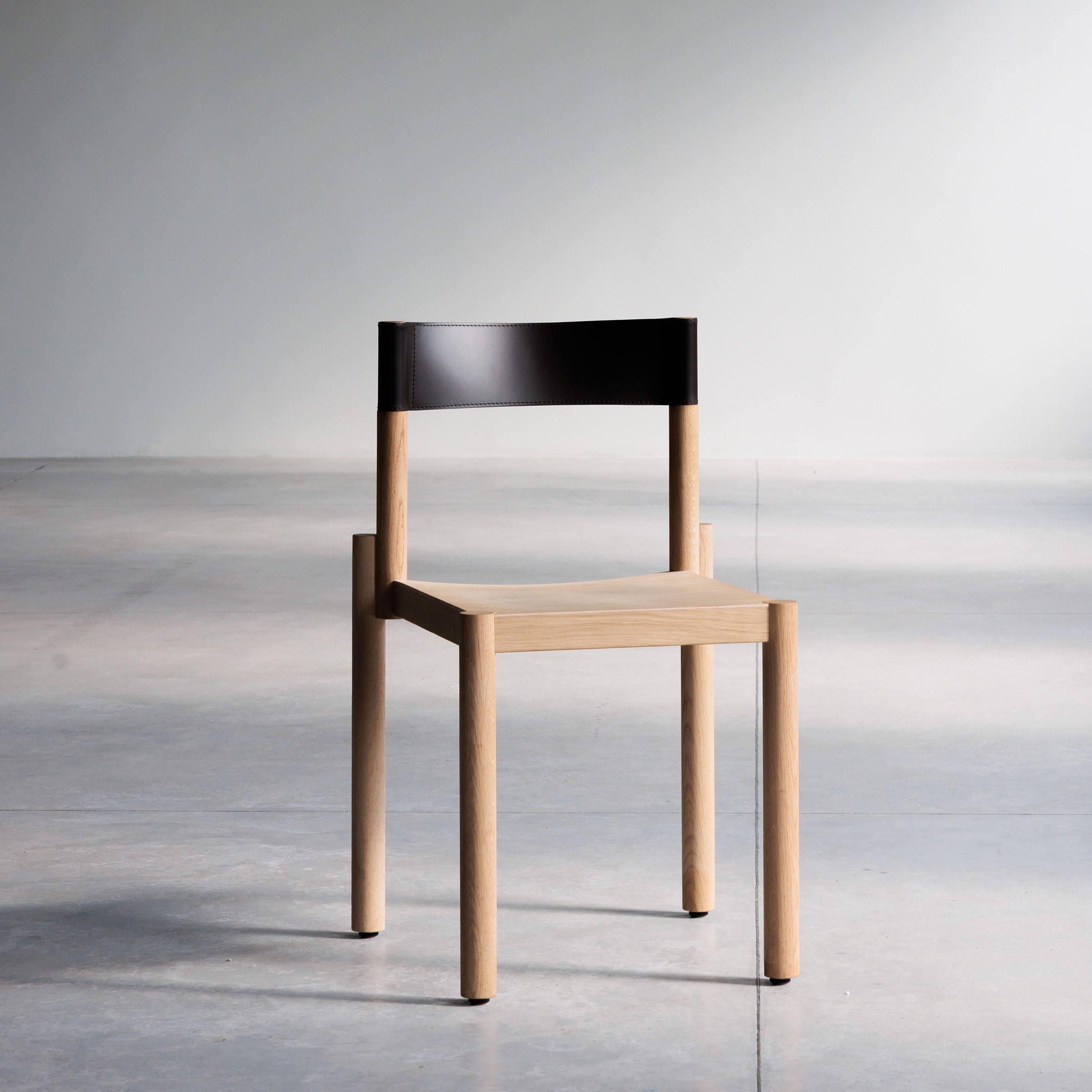 Adinne chair by Leonardo Rossano for True Design