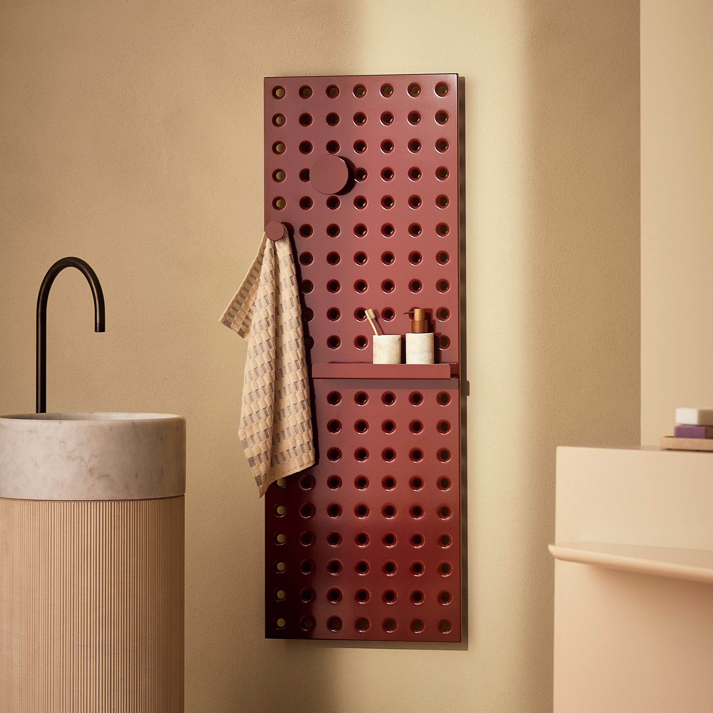 Grid radiator by Elisa Ossino for Tubes