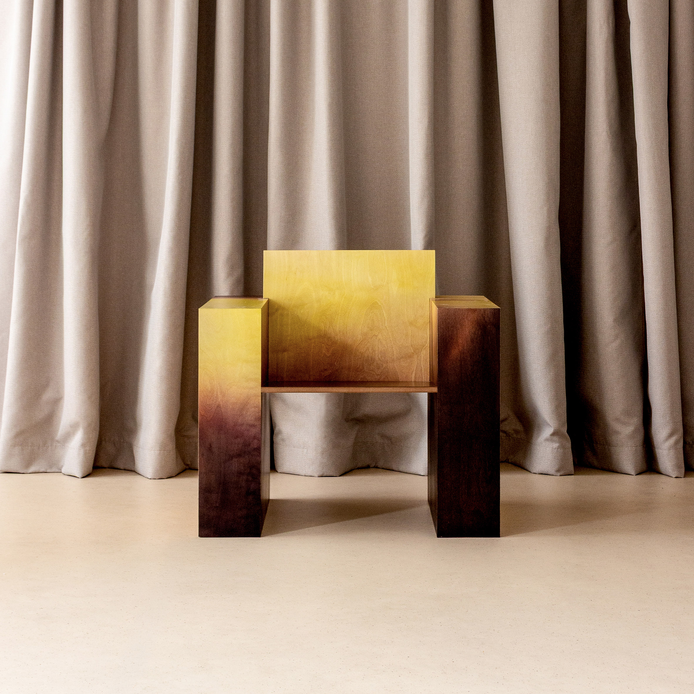 Tilo chair by Llot Llov
