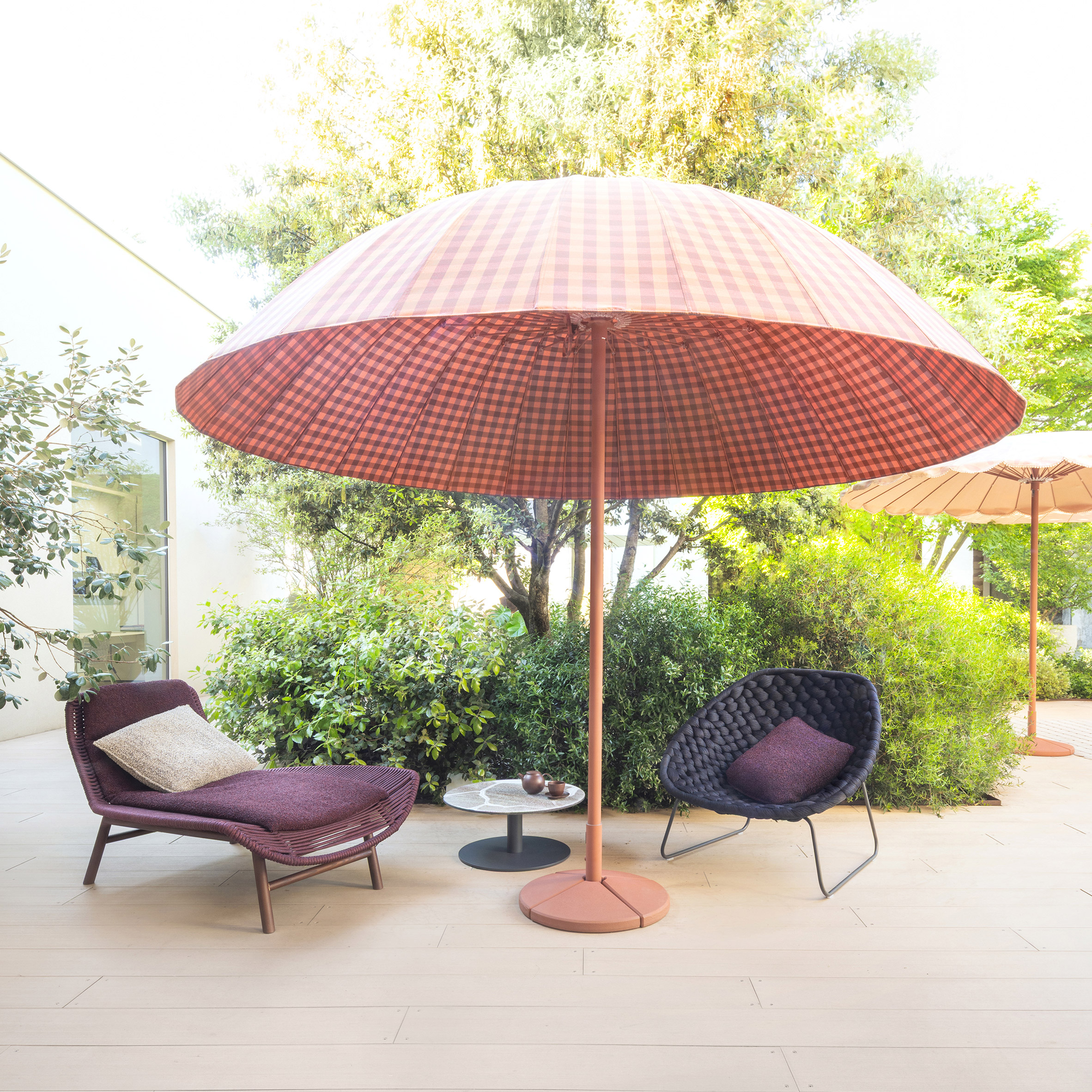 Bistrò parasol by Paola Lenti